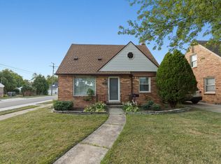 2660 S Venice St, Dearborn, MI 48124