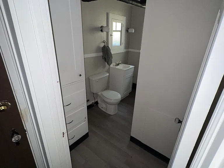 598 Blaine Ave #5 — Photo 4