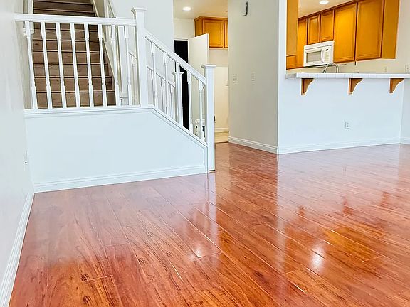 3rd image of 15446 Pomona Rincon Rd