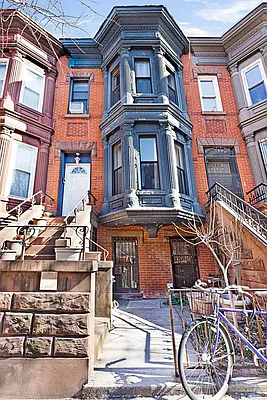 Rented by Compass | media 7