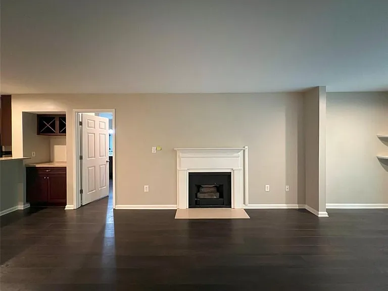 3312 Pine Heights Dr NE — Photo 8