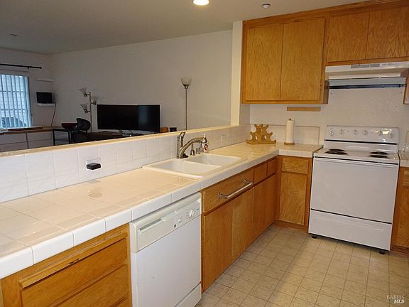 5th image of 12 Oak Grove Drive #205