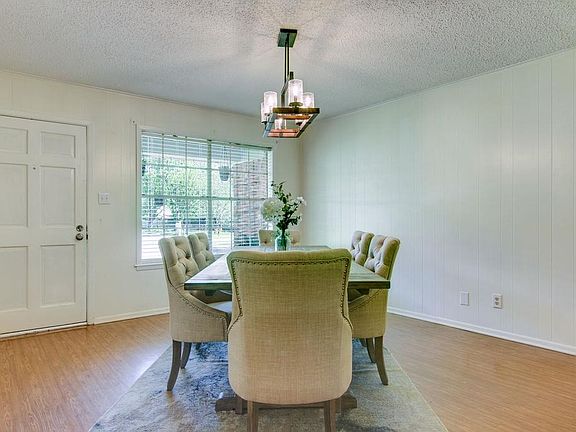 4th image of 212 Starlite Dr