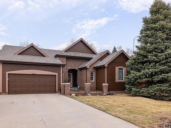 2nd image of 18010 Dewey Cir