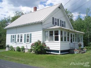 98 Smyrna St, Houlton, ME 04730