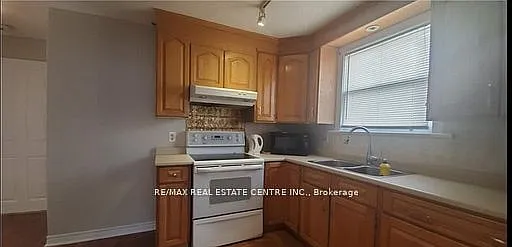 4 bed, $2,300 — Photo 4