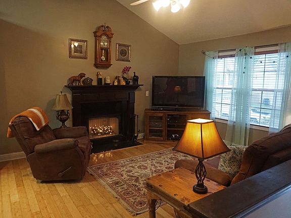 High Ceilings & wood floors!