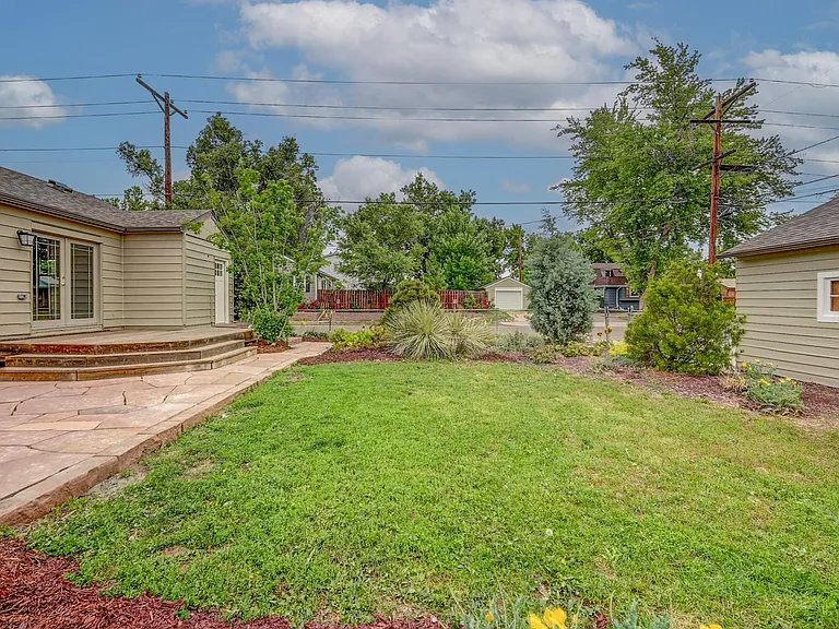 2492 Jay St — Photo 24