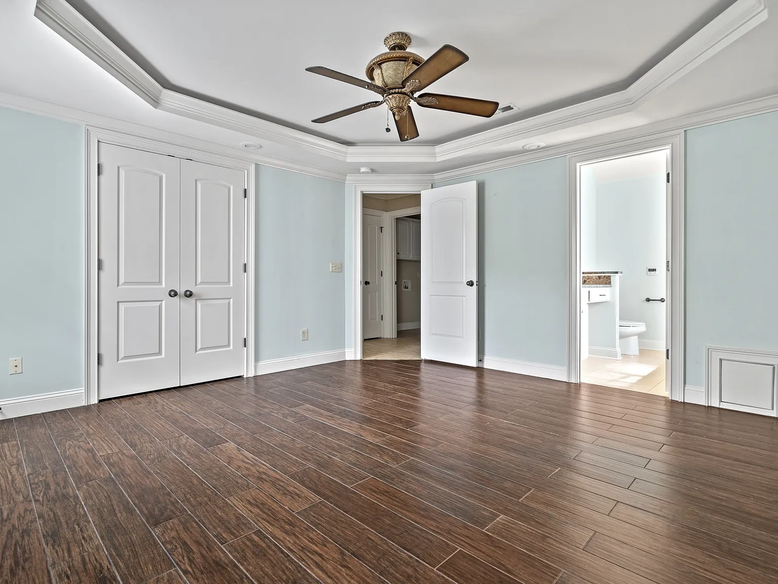 1601 Pickford - 1 — Photo 3