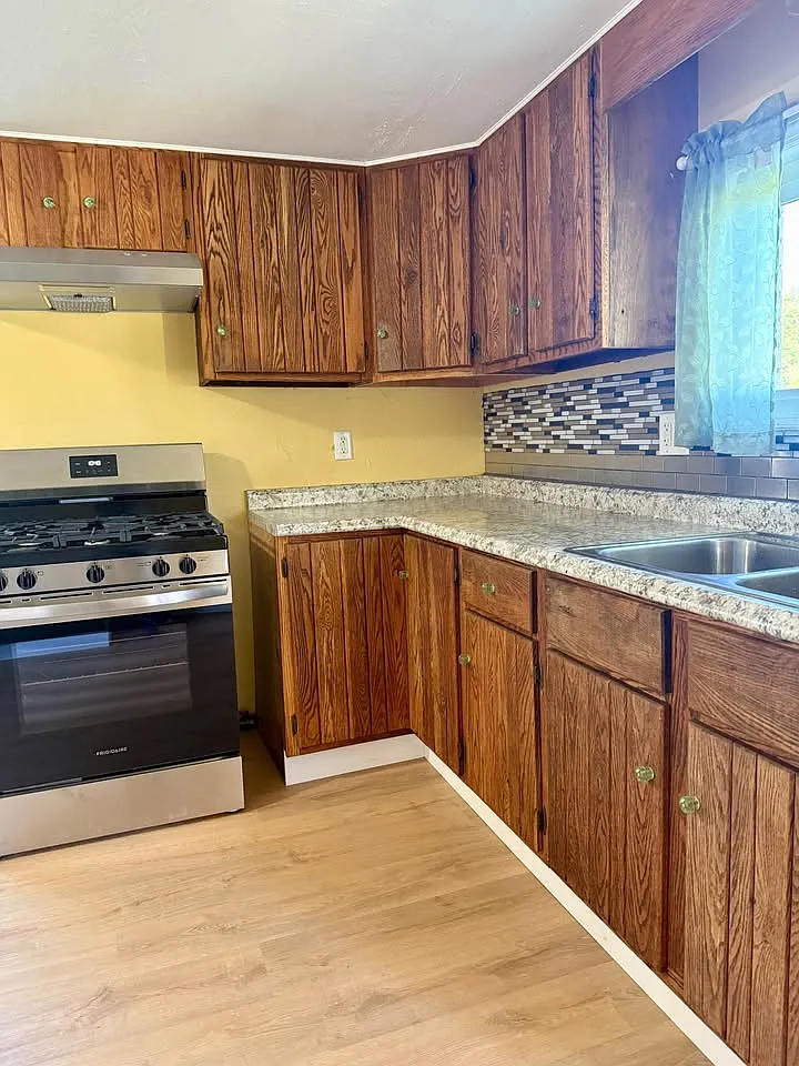 2 bed, $1,700 — Photo 2