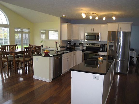 4th image of 1344 Terrington Way