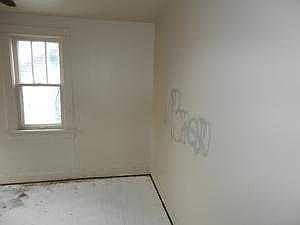 5th image of 627 Brooklyn Ave