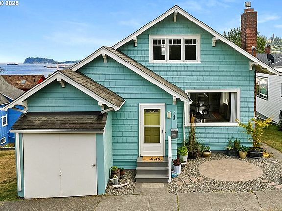 4th image of 558 4th St
