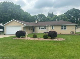 3232 Circle Dr, Cortland, OH 44410