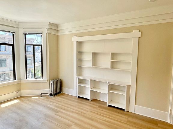 5th image of 1664 Washington St #4