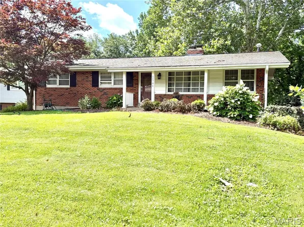 11706 Doverhill Dr, Saint Louis, MO 63128