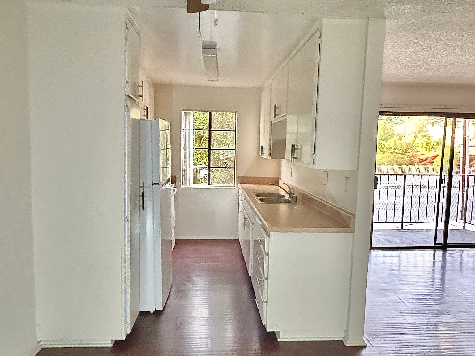2 bed, 975 sqft, $2,395 — Photo 4