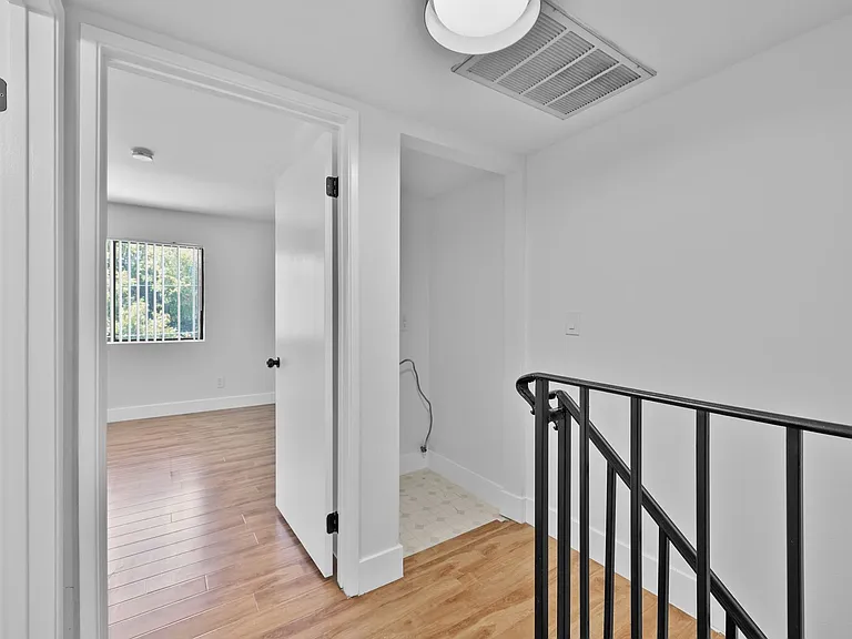 6606 Hazeltine Ave #108A — Photo 12