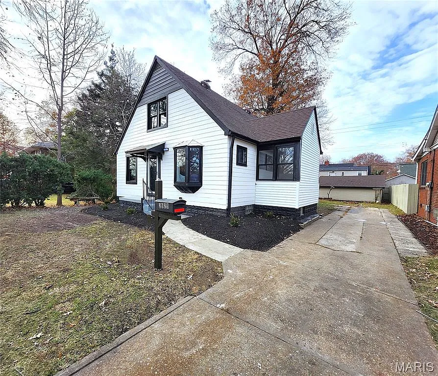 2629 State St photo 1