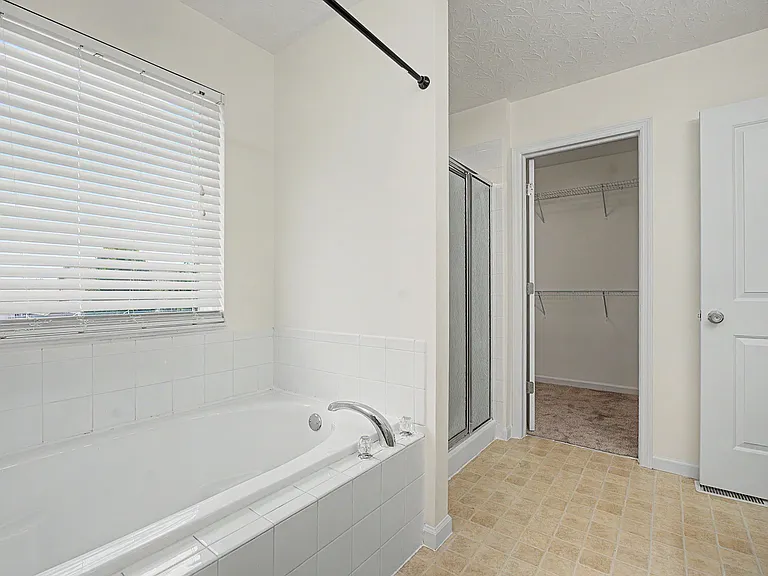 7973 Seabury Ct — Photo 21