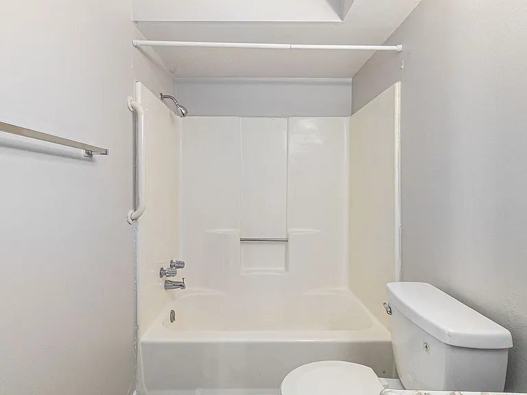 1226 N Hemlock Rd — Photo 14