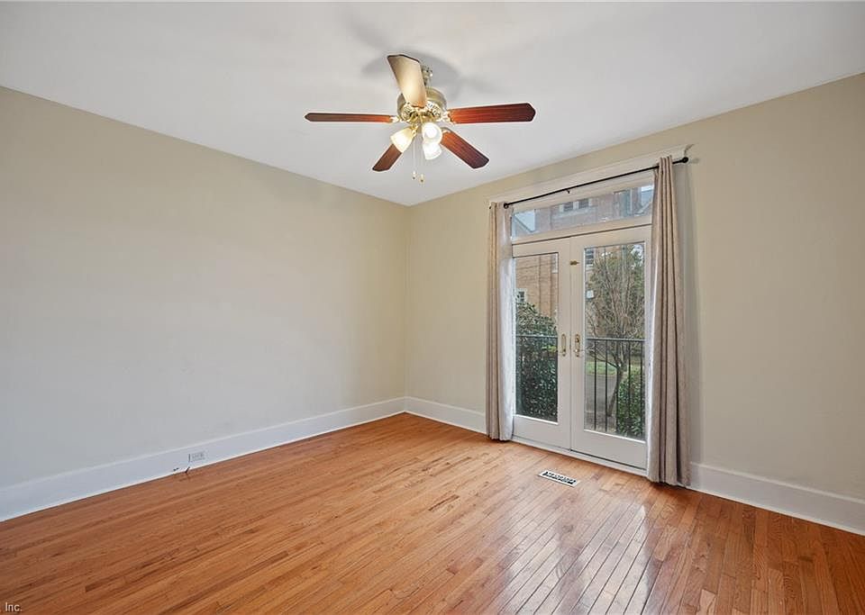 1st image of 431 W 31st St APT C1