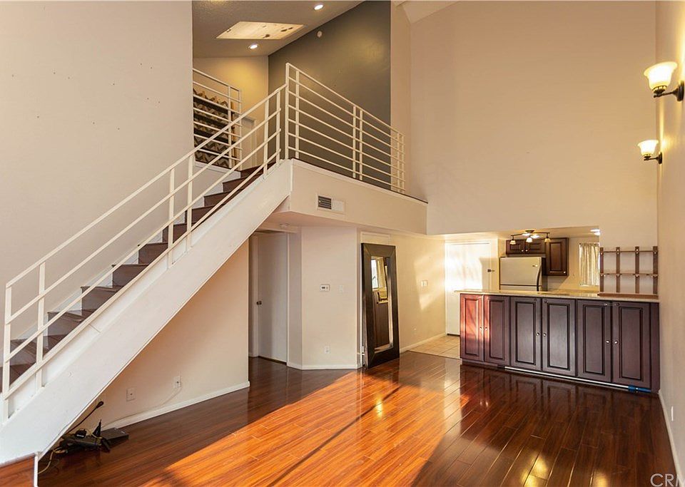 1st image of 64 N Mar Vista Ave APT 202