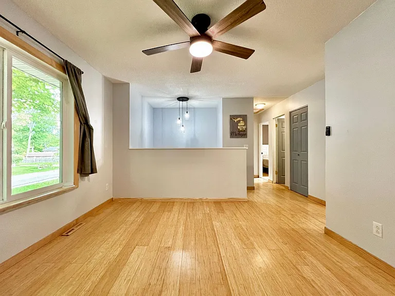 4183 Brammer Dr — Photo 6