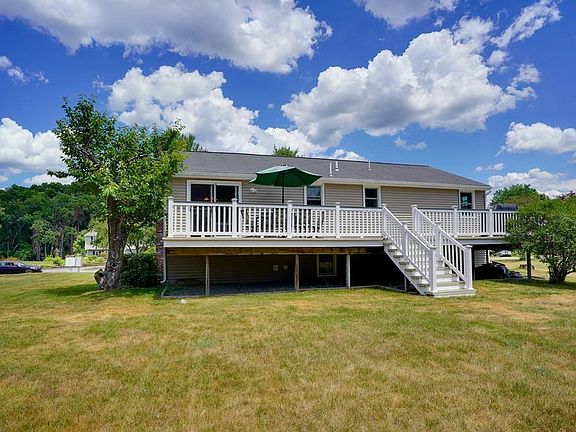 5th image of 46 Indian Meadow Dr