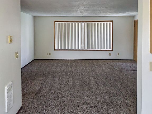 5th image of 3045-3065 Madison St NE #3055