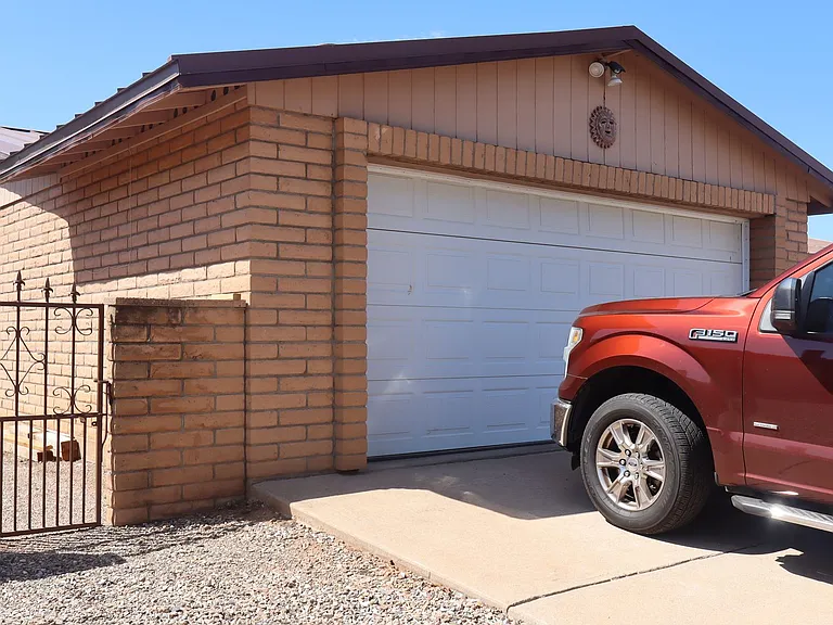 4858 Evergreen Dr — Photo 3