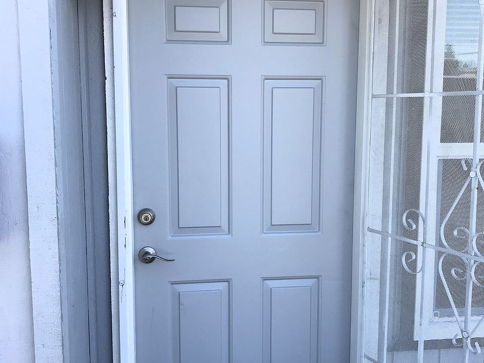 1st image of 2388 Parker Ave #4