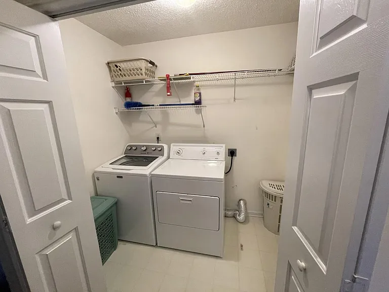 44 Hampton Springs Ct — Photo 18