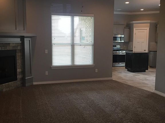 Living Room / Kitchen