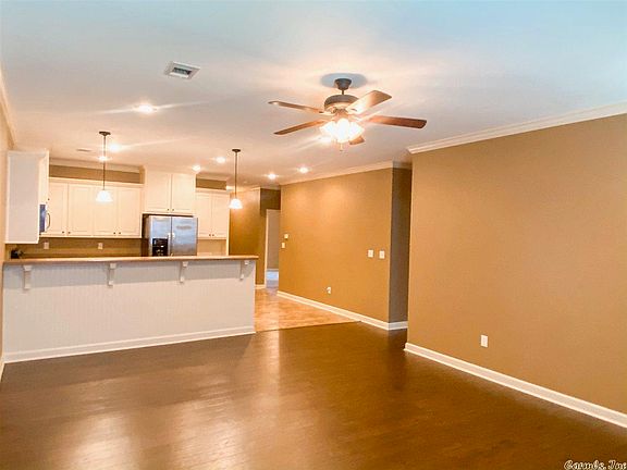 4th image of 611 Ambrose Dr
