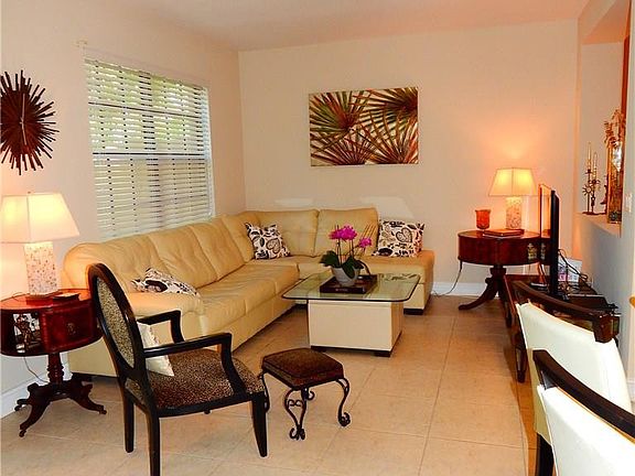 5th image of 131 W Riverwalk #131