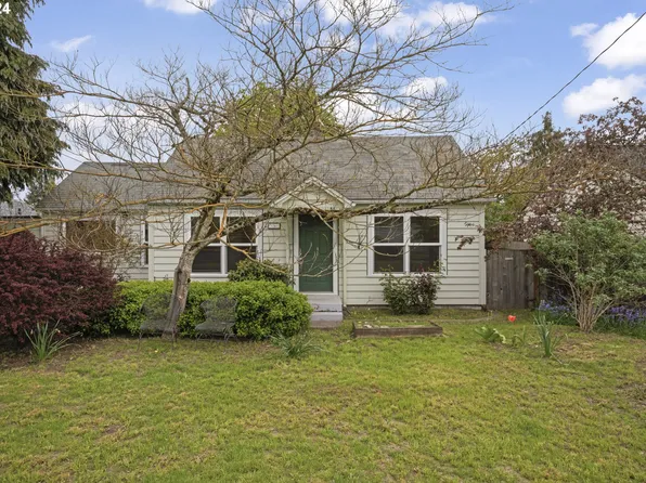 3761 Dove Ln, Eugene, OR 97402