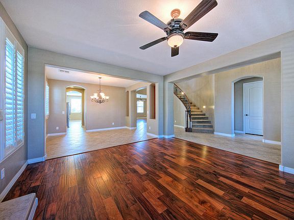 4th image of 18241 W Onyx Ct