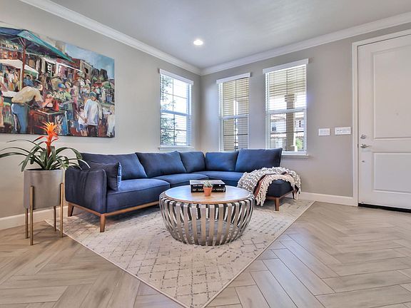 2nd image of 15925 Dondolare St
