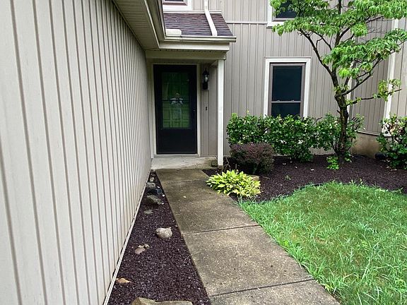 3rd image of 4296 Frontenac Dr
