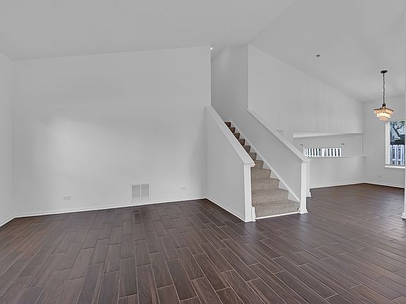 4th image of 25880 W Brooks Farm Rd