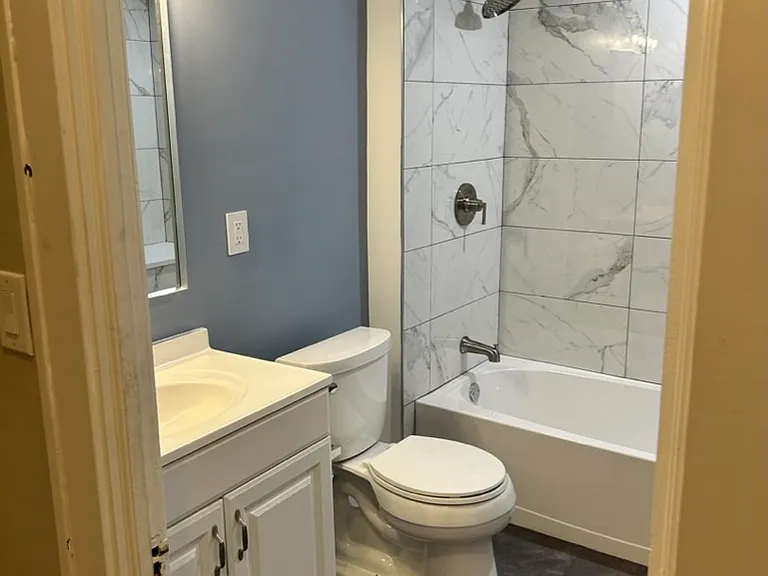 1242 Hathaway Ave — Photo 2
