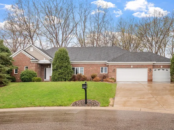 1100 Bent Tree Hills Dr, New Brighton, MN 55112