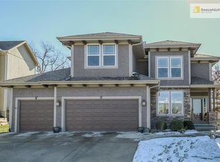 22243 W 98th St, Lenexa, KS 66220