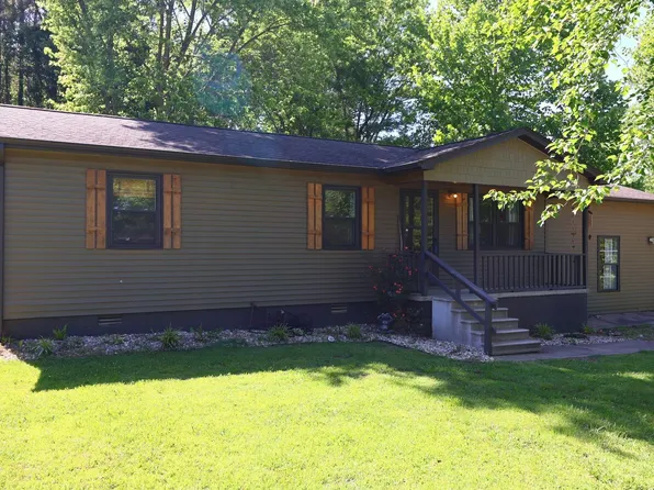 5701 Oakhaven Dr, Paducah, KY 42003