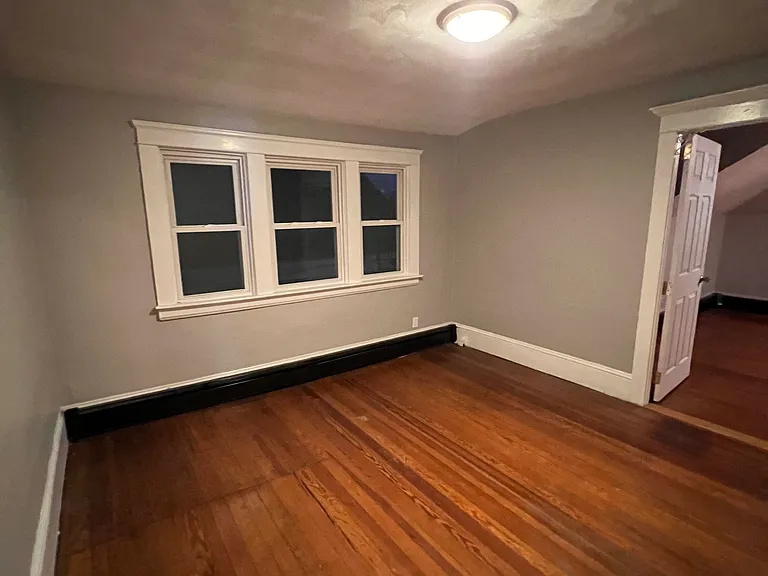 618 Reservoir Ave #3 — Photo 6