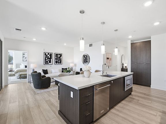 2nd image of 3578 Rambla Pl #303