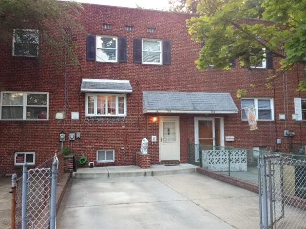 704 Cherry St, Gloucester City, NJ 08030
