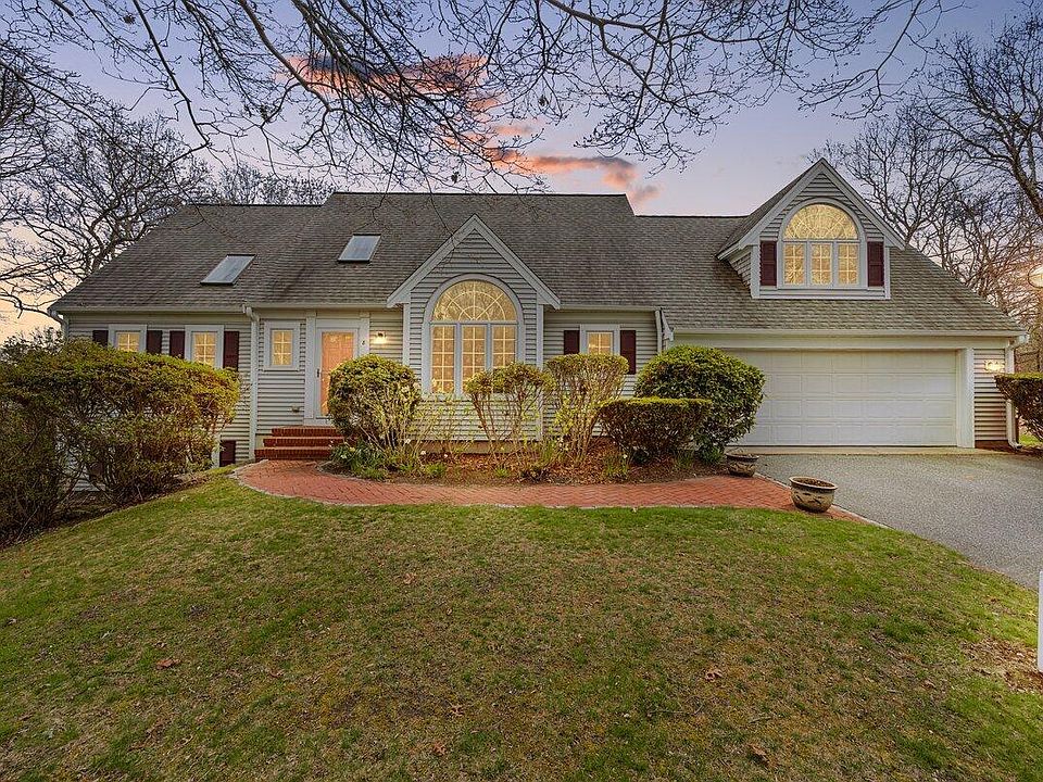 1st image of 8 Telegraph Hill Road
