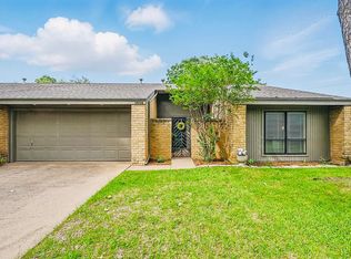 1804 Sunnyvale Rd, Grand Prairie, TX 75050